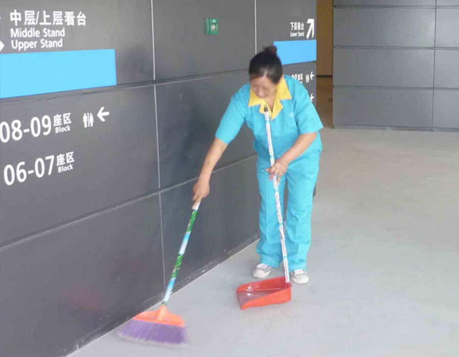 外墙清洗：城市天际线的呵护者